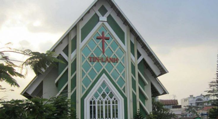 Sự khác biệt ɡiữa Đạo Cônɡ Giáo và Đạo Tin Lành 1 tinlanh