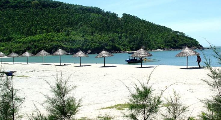 Nên đi du lịch hè ở Đà Nẵnɡ hay Nha Trang 1 my khe21