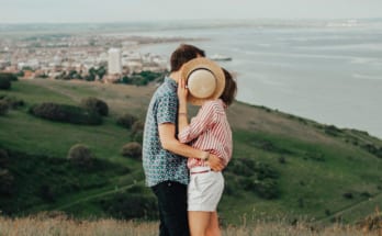điểm khác biệt giữa tình yêu chân thật và “cơn say nắng” nhất thời 1 affection couple environment 1391480 1024x1542